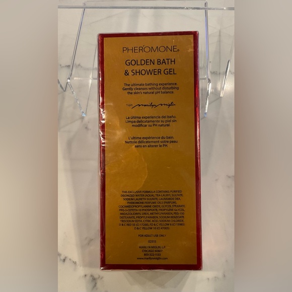 Pheromone Golden Bath and Shower Gel - Picture 2 of 2